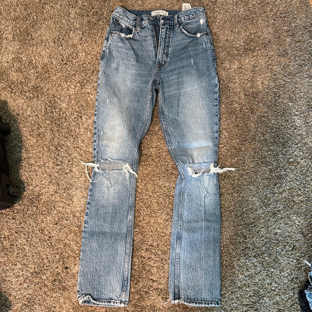 Abercrombie and Fitch ‘The 90’s Skinny High Rise’